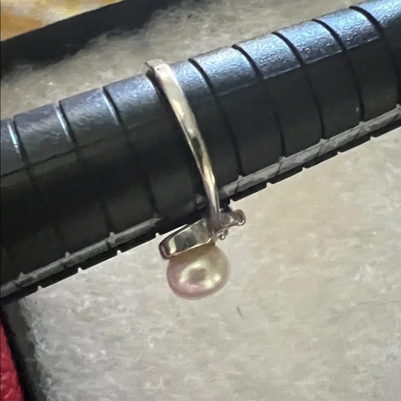 # 0871+ White Gold Plated Culture W/ tiny cubic. Freshwater Pearl Ring 5.5. - Picture 5 of 9